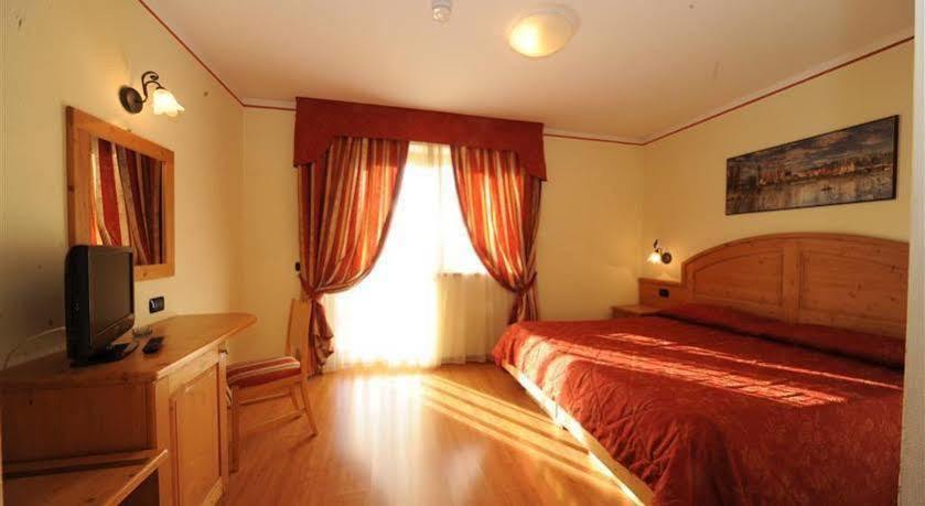 Residence Canada Pinzolo Extérieur photo