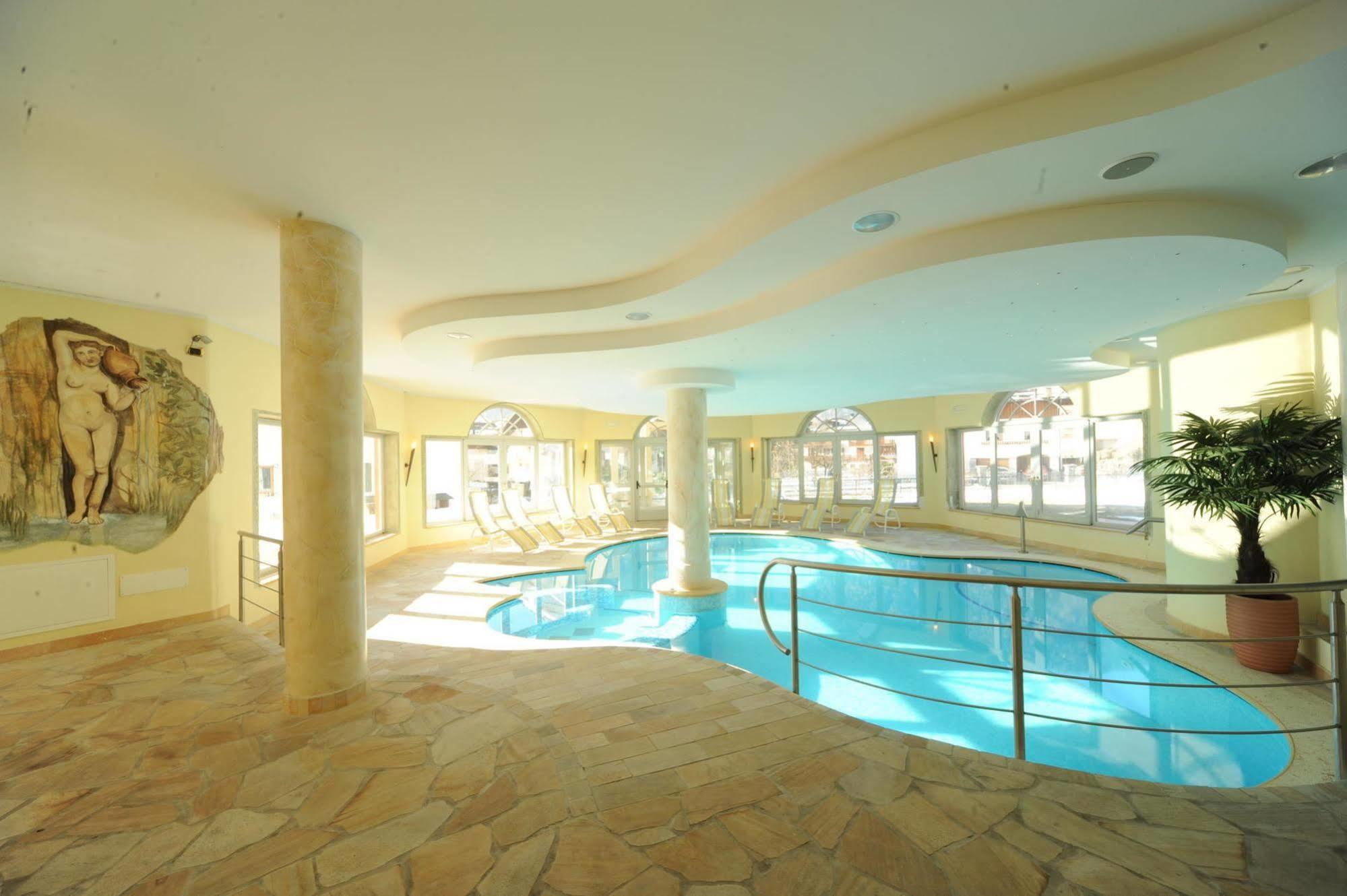 Residence Canada Pinzolo Extérieur photo