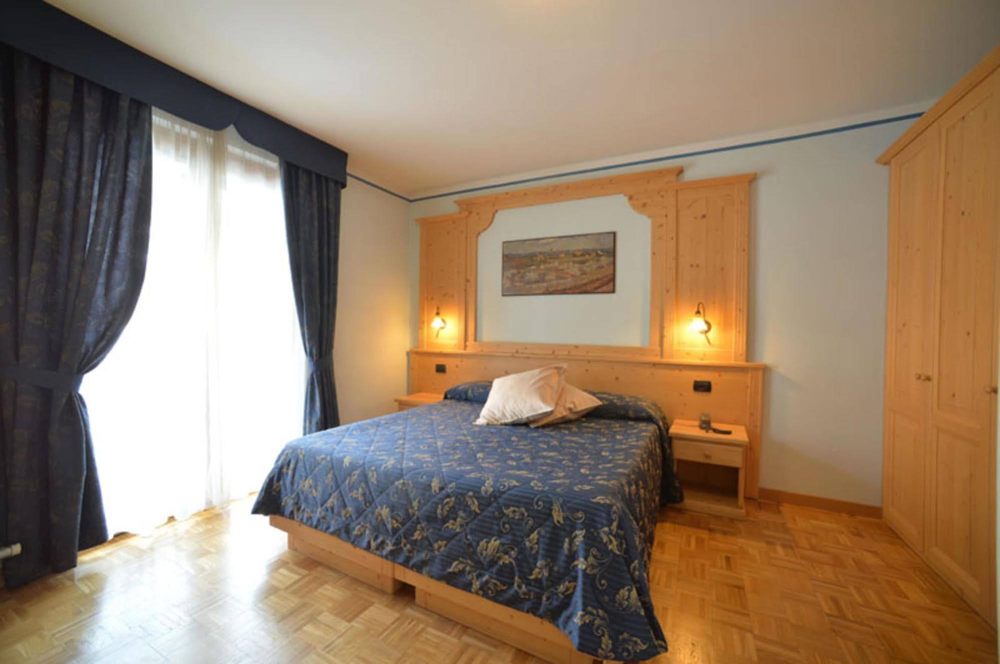 Residence Canada Pinzolo Extérieur photo